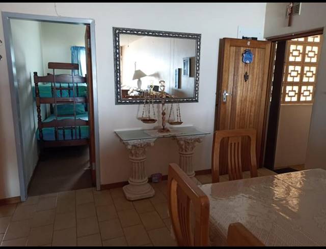 3 BEDROOM APARTMENT FOR SALE IN MARGATE BEACH